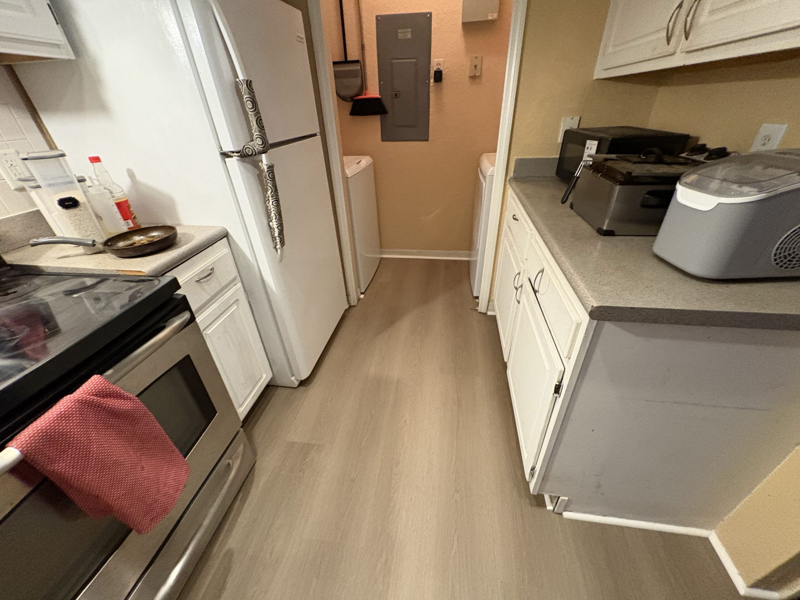 luxury vinyl plank flooring installed in Lakeland Florida kitchen